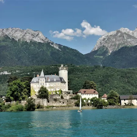 Apartment Annecy Privee, Duplex Baie Des Voiles