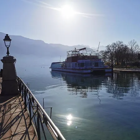 Apartment Annecy Privee, Duplex Baie Des Voiles *